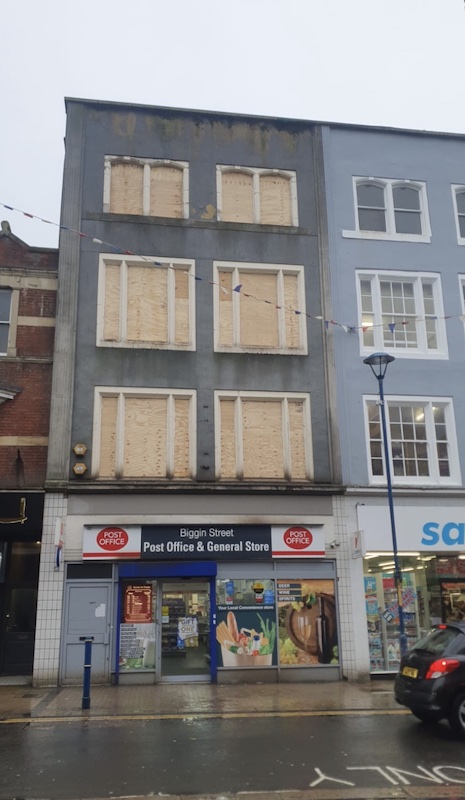 Biggin Street Post Office<br />
Windows waiting to be replaced